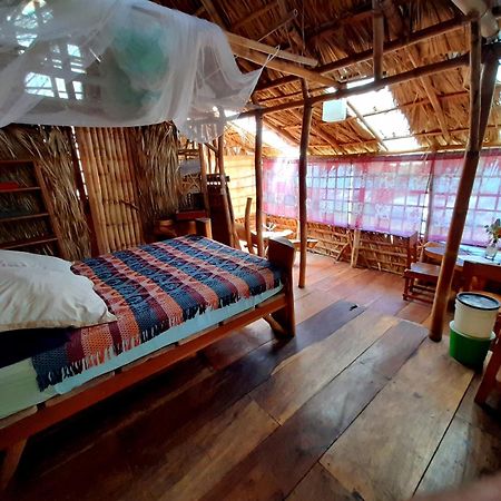 El Bamboo Cabins Balgue Exteriér fotografie