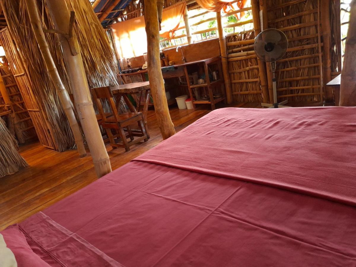 El Bamboo Cabins Balgue Exteriér fotografie
