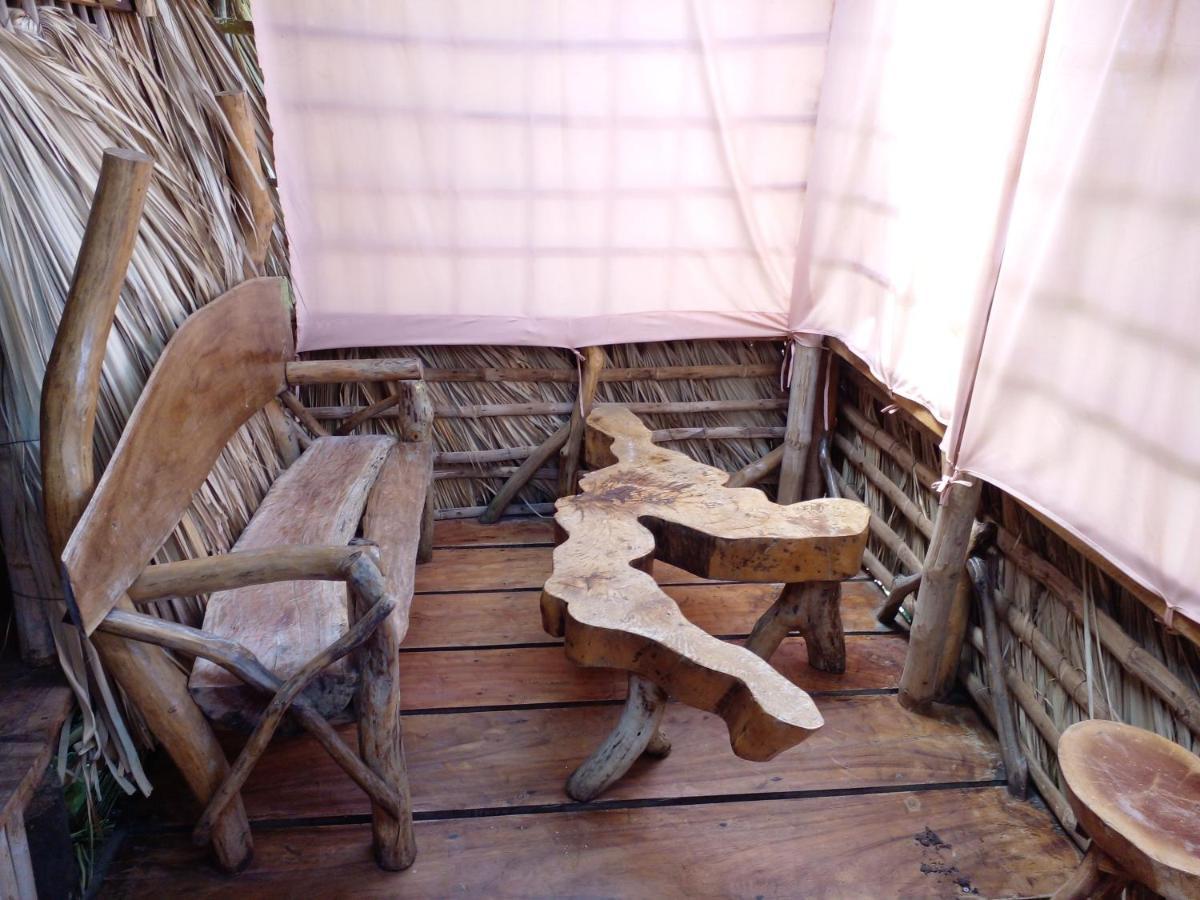 El Bamboo Cabins Balgue Exteriér fotografie