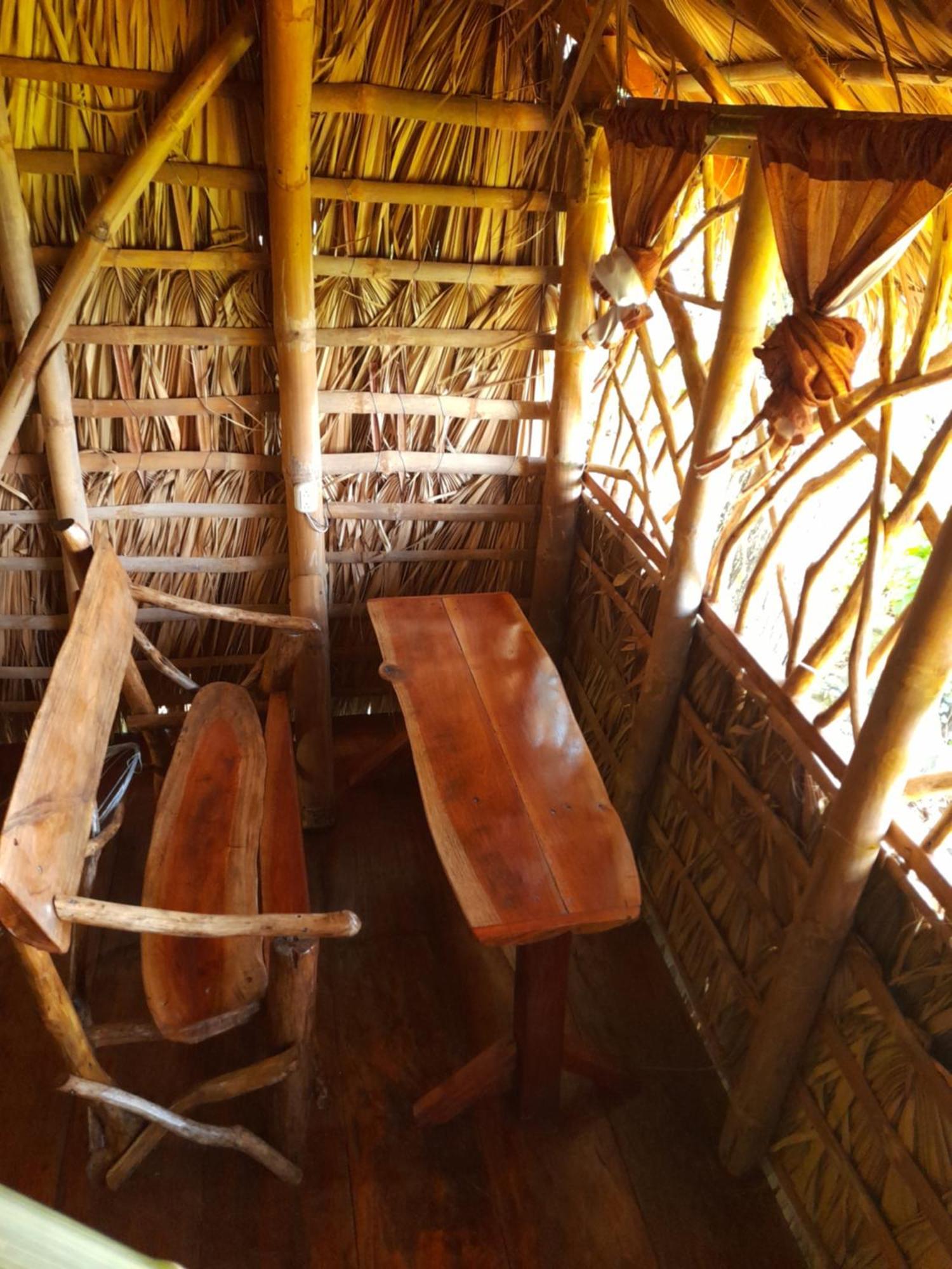 El Bamboo Cabins Balgue Exteriér fotografie