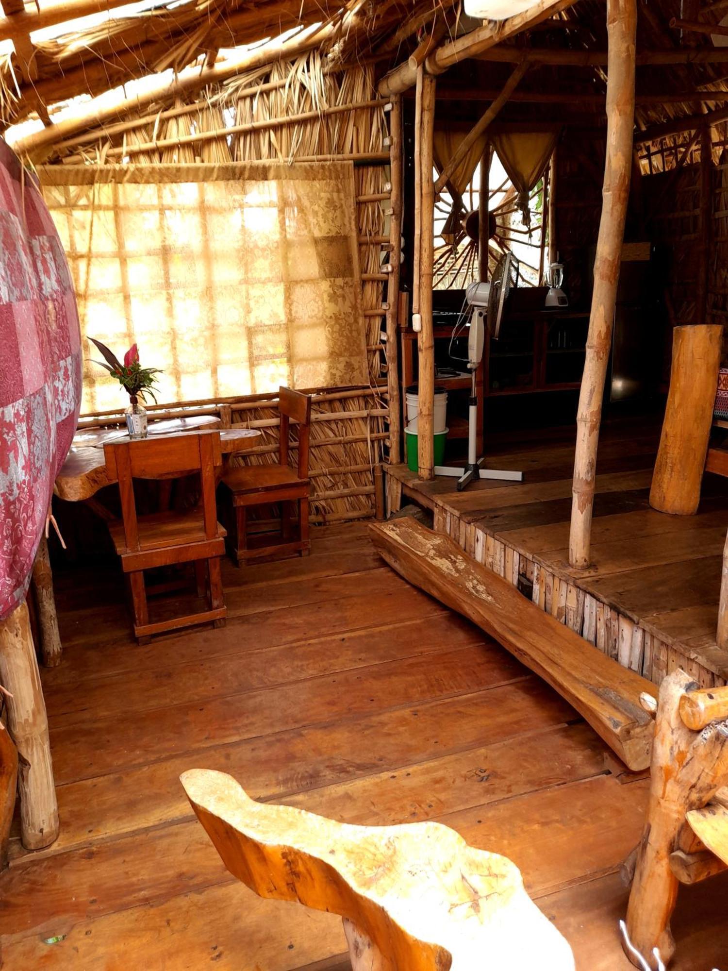 El Bamboo Cabins Balgue Exteriér fotografie